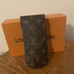 Louis Vuitton Sunglasses Pouch GM Monogram Canvas