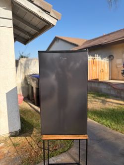 Midea Mini Fridge Compact Refrigerator 3.3 CU