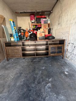Brown wood Tv Stand