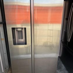 SAMSUNG STAINLESS STEEL SIDE BY SIDE REFRIGERATOR/ SMART