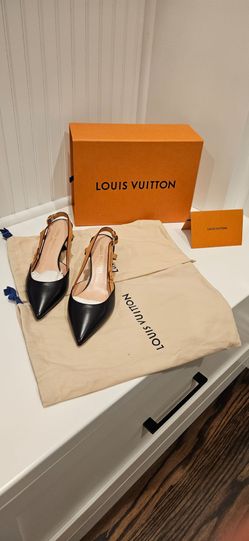 Louis vitton black size 39 in box with papers.