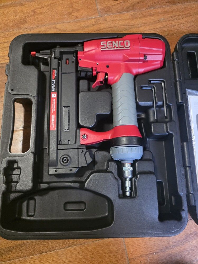 Senco Air Stapler