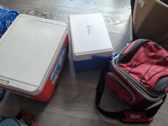 Igloo & Coleman Cooler and Lunch Bag Set