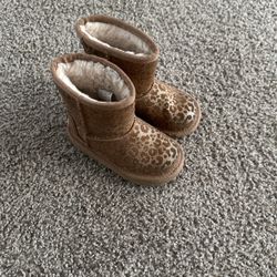 Toddler UGG BOOTS 