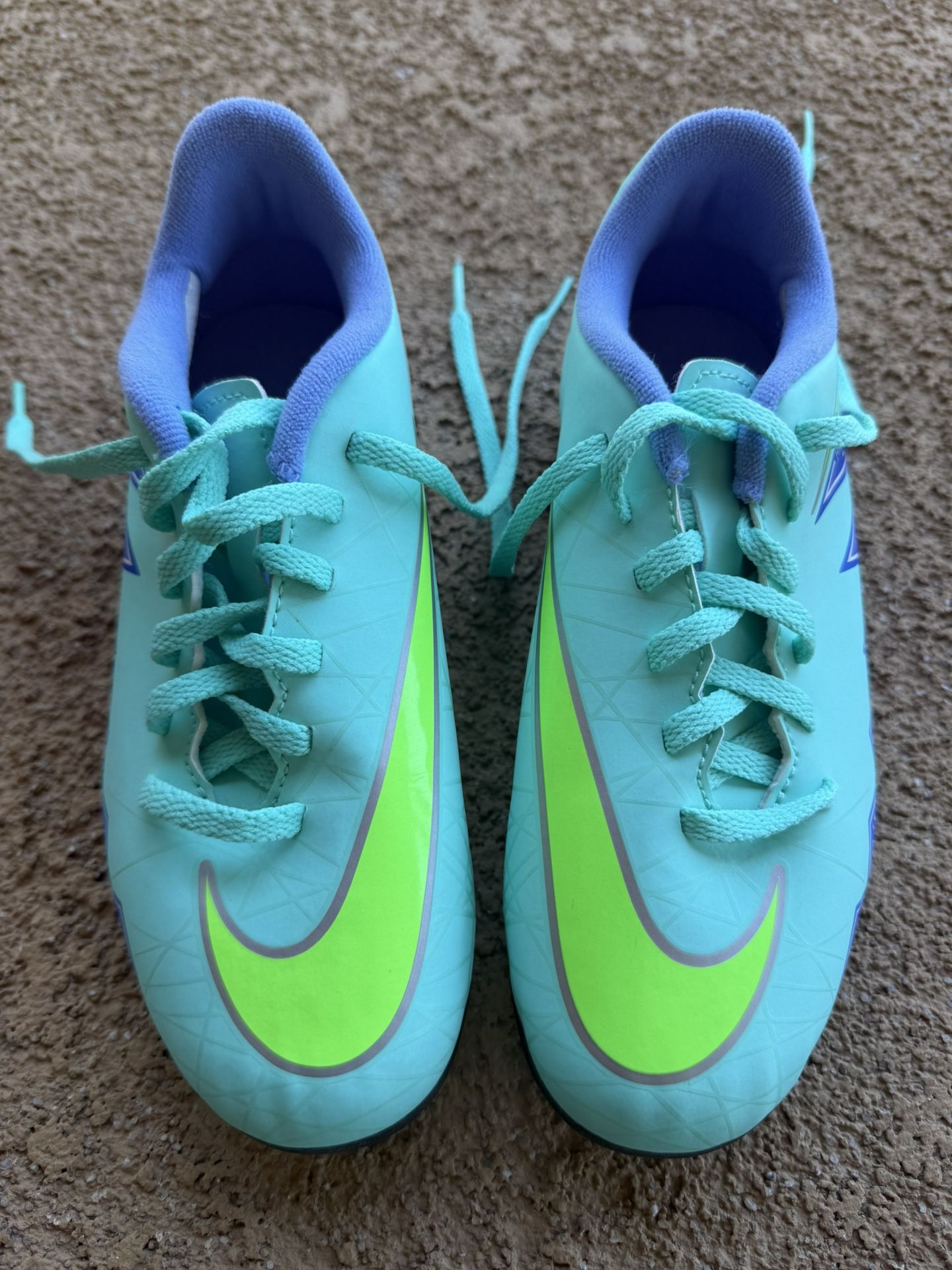Nike HyperVenom Youth Soccer Shoes