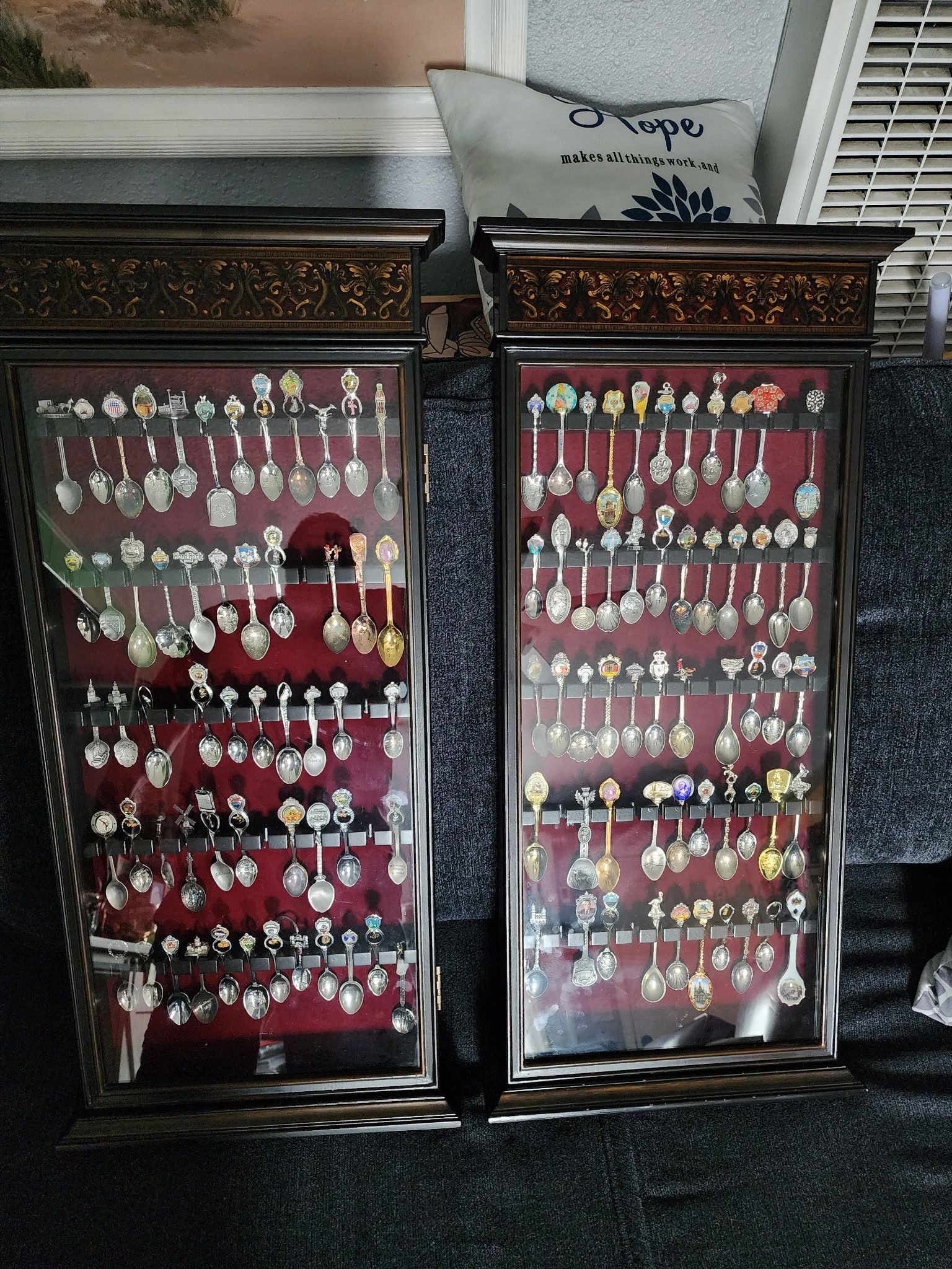 Vitrina Con Cucharitas