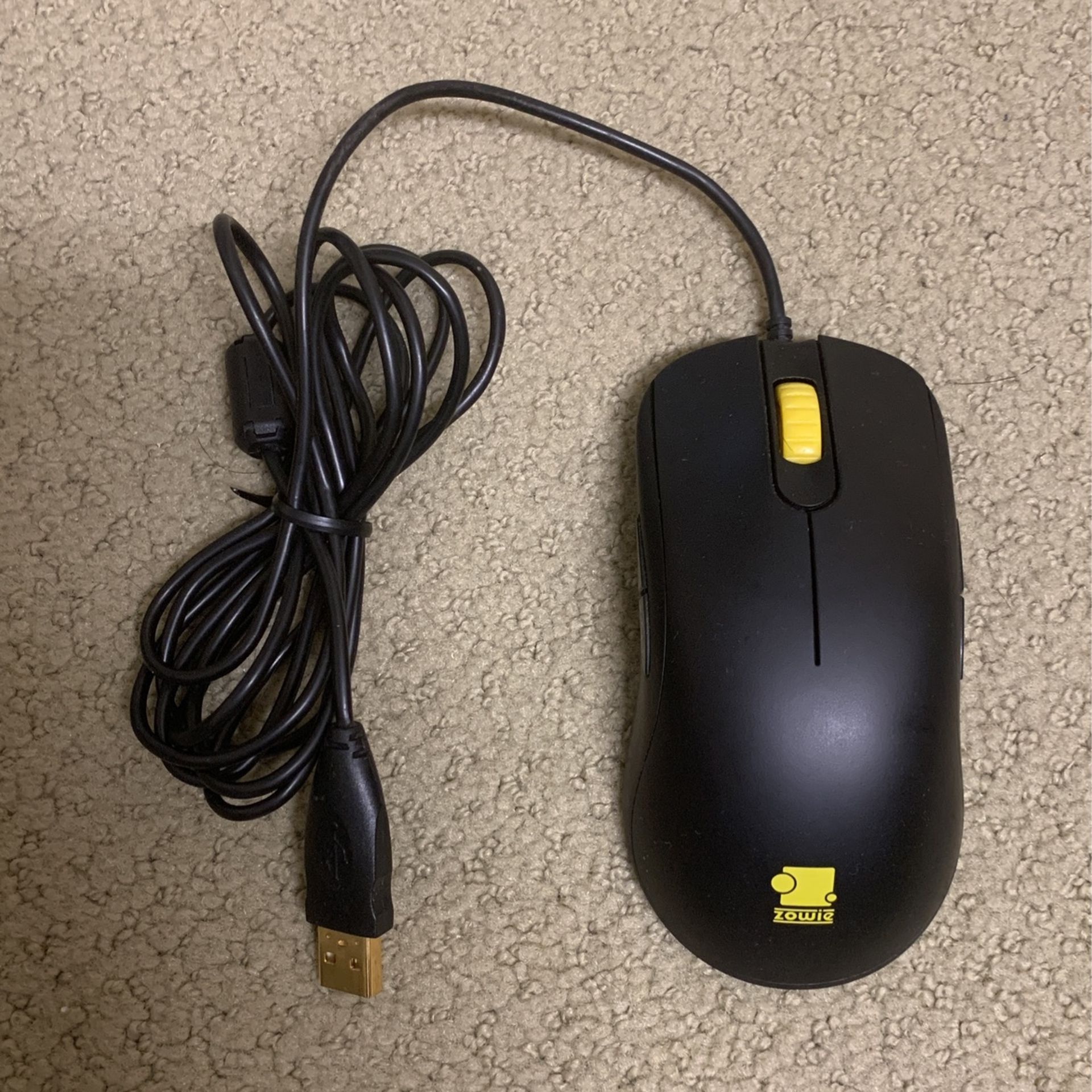 Zowie FK2 gaming mouse