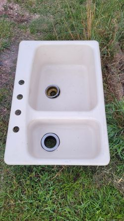 Cast iron kitchen sink