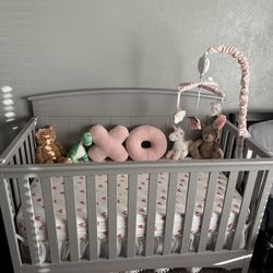 Delta Archer Convertible Crib - Gray