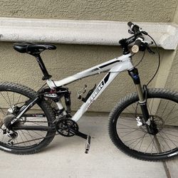 Trek fuel 6 Womans Full Suspension Mountain Bike