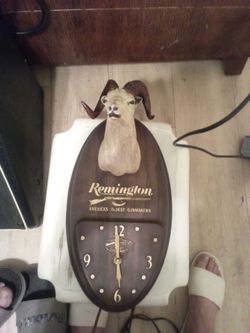 Vintage rare 150 Remington rifle  anniversary clock