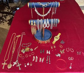 ASSORTED JEWELRY $40 For Everything.