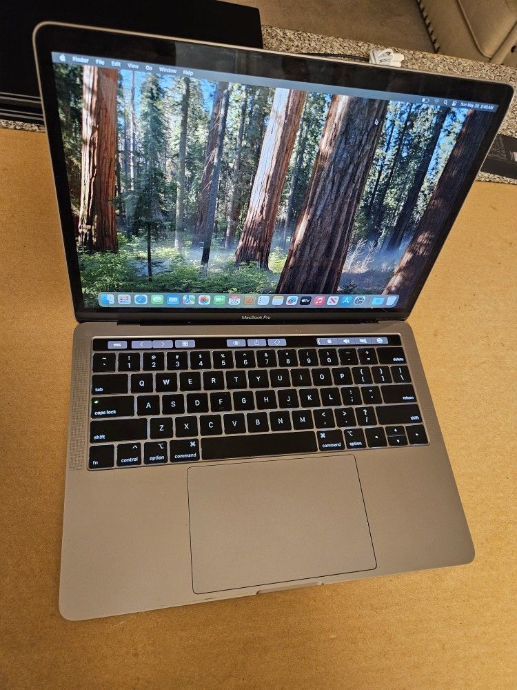 Apple Macbook Pro i5 8gb Ram 256gb SSD Drive 13" Screen 2019