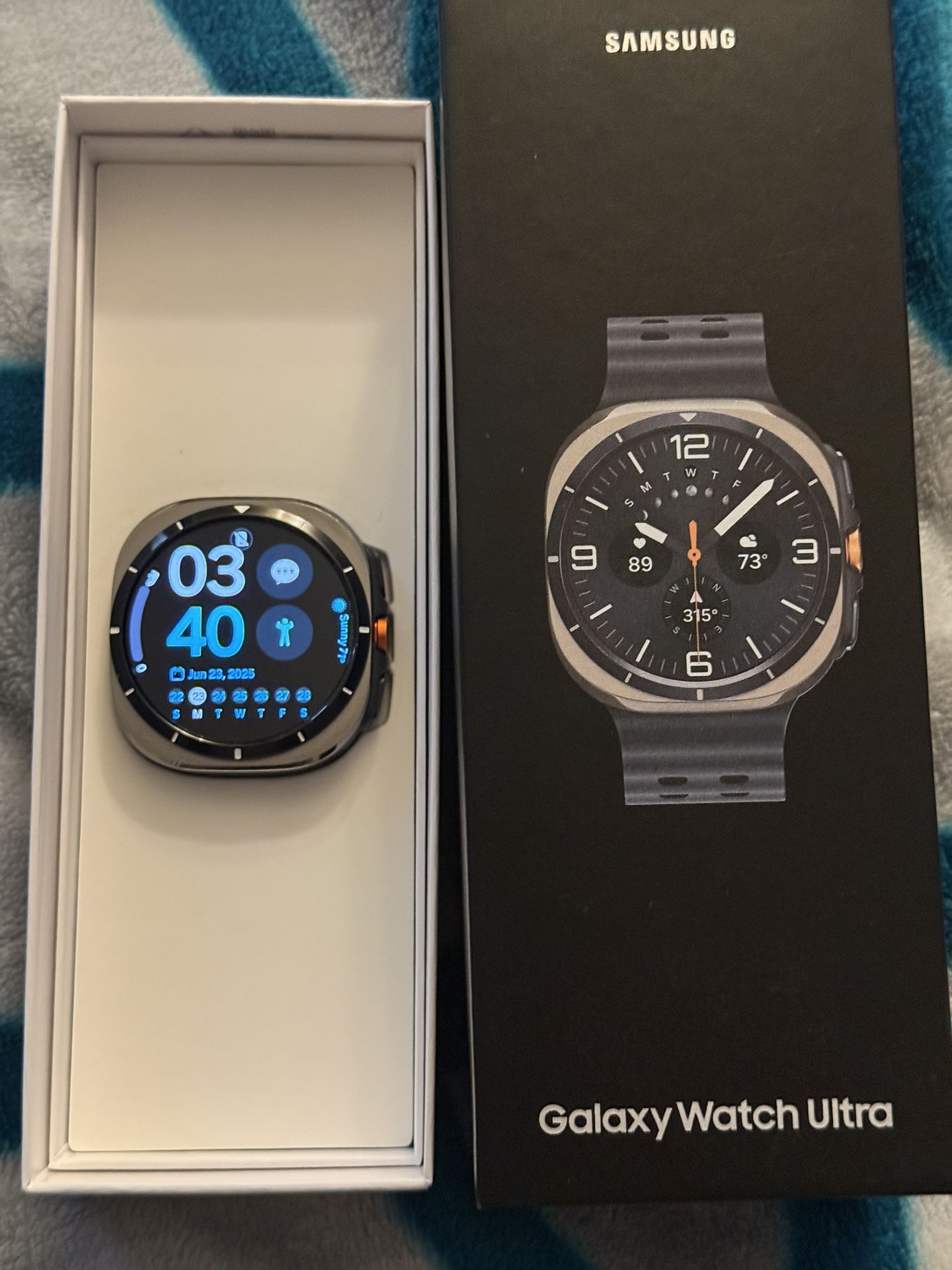 Samsung  Galaxy Ultra Watch With 10 Different Watch Bands
