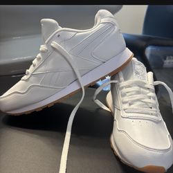 New Women’s Reebok Classics 