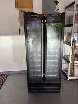 Beverage fridge