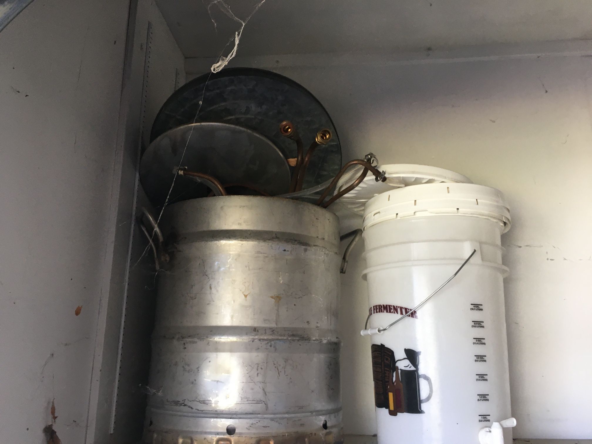 Beer brewing equipment