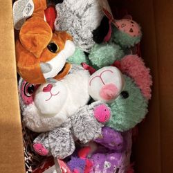 Holiday - Valentine Big Head Pals, Valentine Gnome Table Decor, Valentine Crew Socks