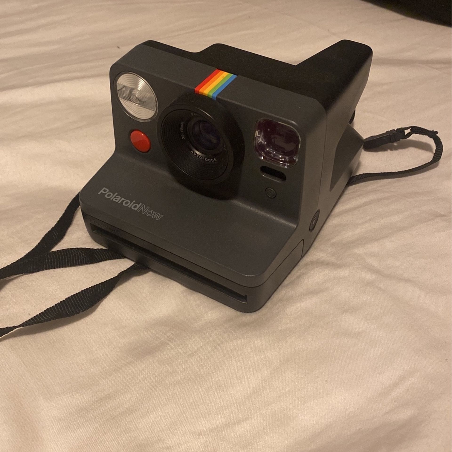 polaroid now camera