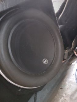 JL Audio 10” w7 yes working perfect