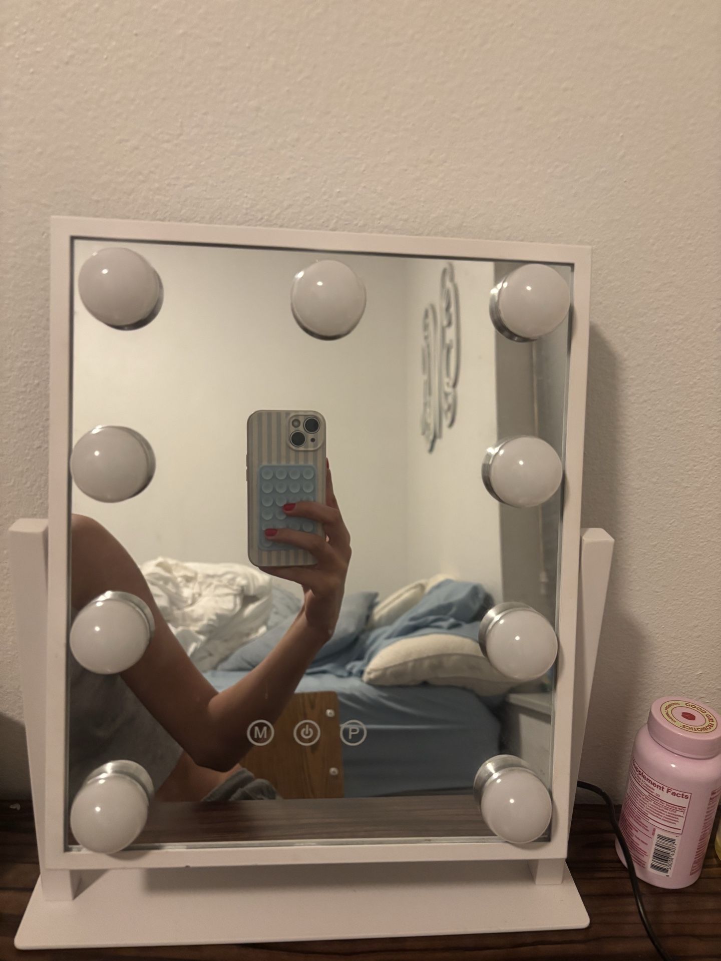 Vanity mirror with lights