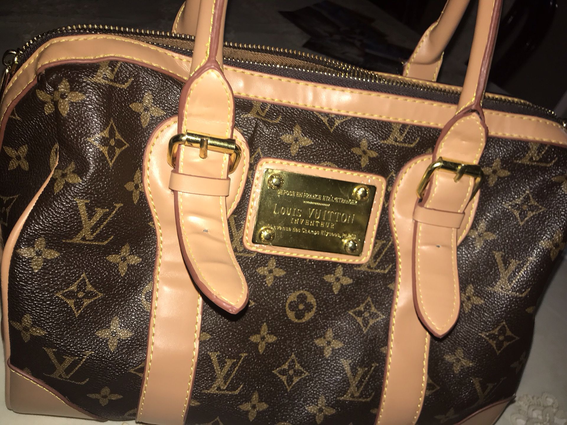 Louis Vuitton Handbag NEGOTIABLE