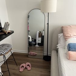 Mirror & Floor Lamp 