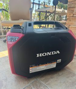 Like brand new Honda Eu3200i fuel injection Bluetooth model less than 40 hours 100% good super quiet professional grade dependable Honda