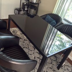 Dining Table And Chairs 