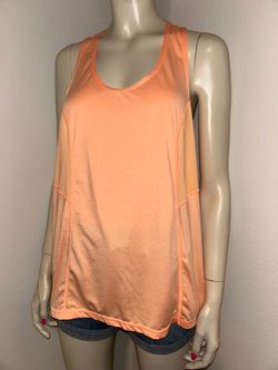 Women’s sports blouse size xl