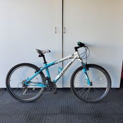 Blue Cannondale Bike