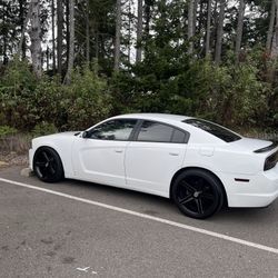 2013 Dodge Charger SE