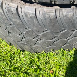 37x13.50/r22 Amp Mt Tires 