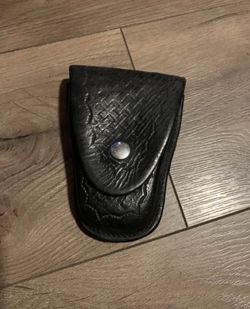 Unisex Bucheimer Black Leather 83W Handcuff Belt Case.
