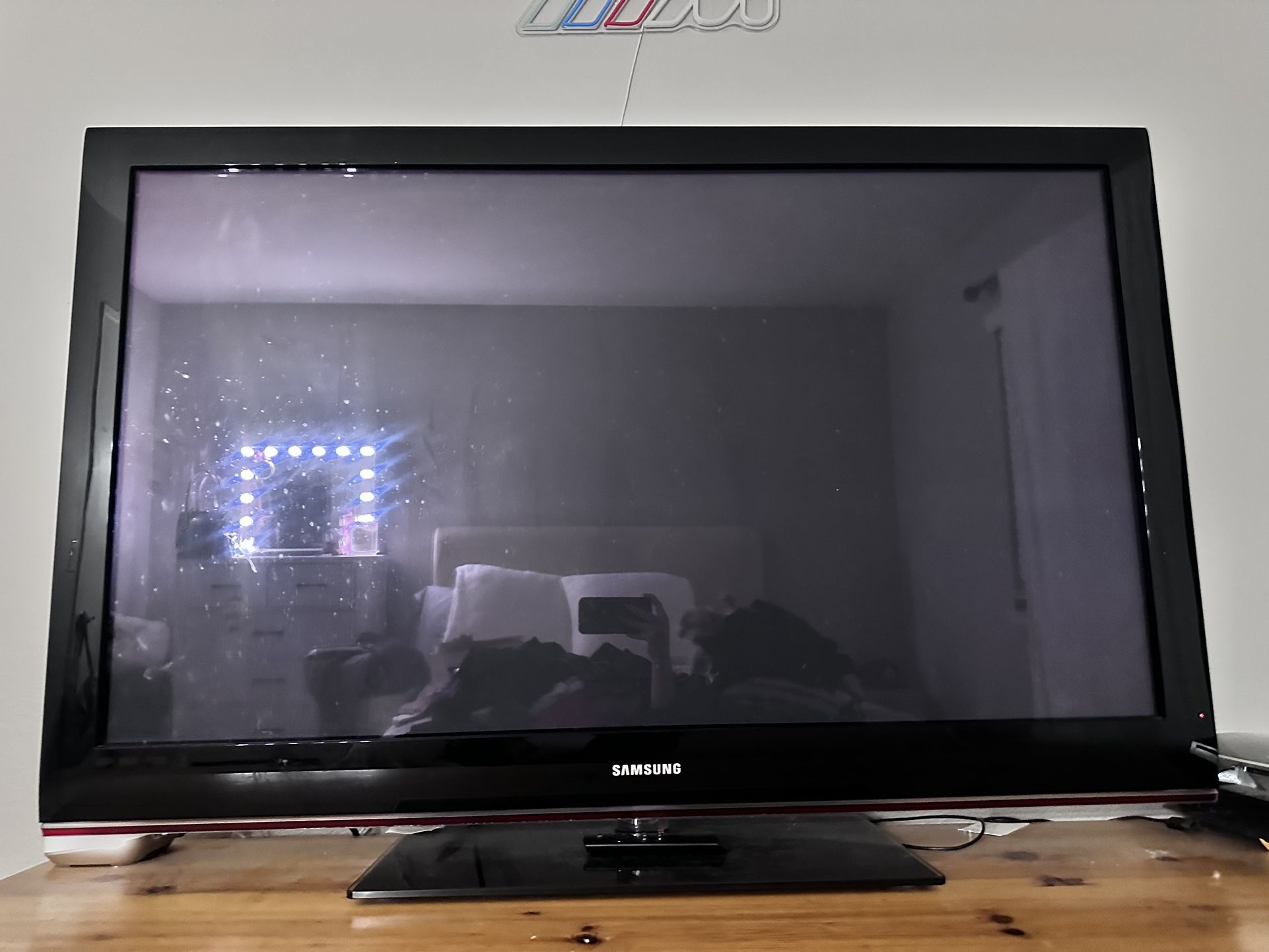 Samsung TV 60” ( NEED GONE TODAY)
