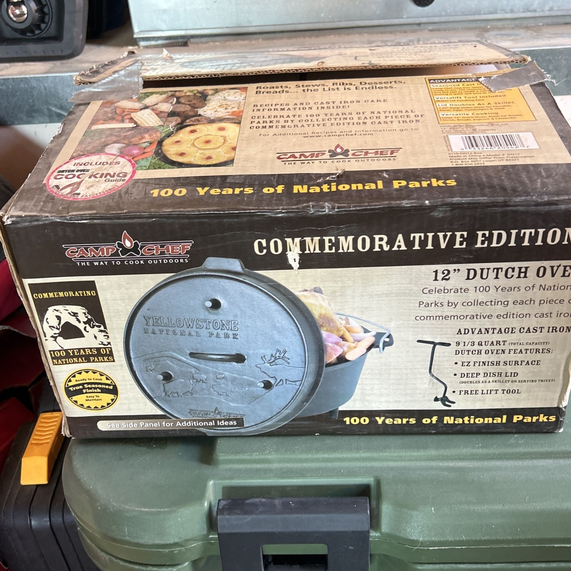 Dutch Oven 12”. 9 1/3 Quart