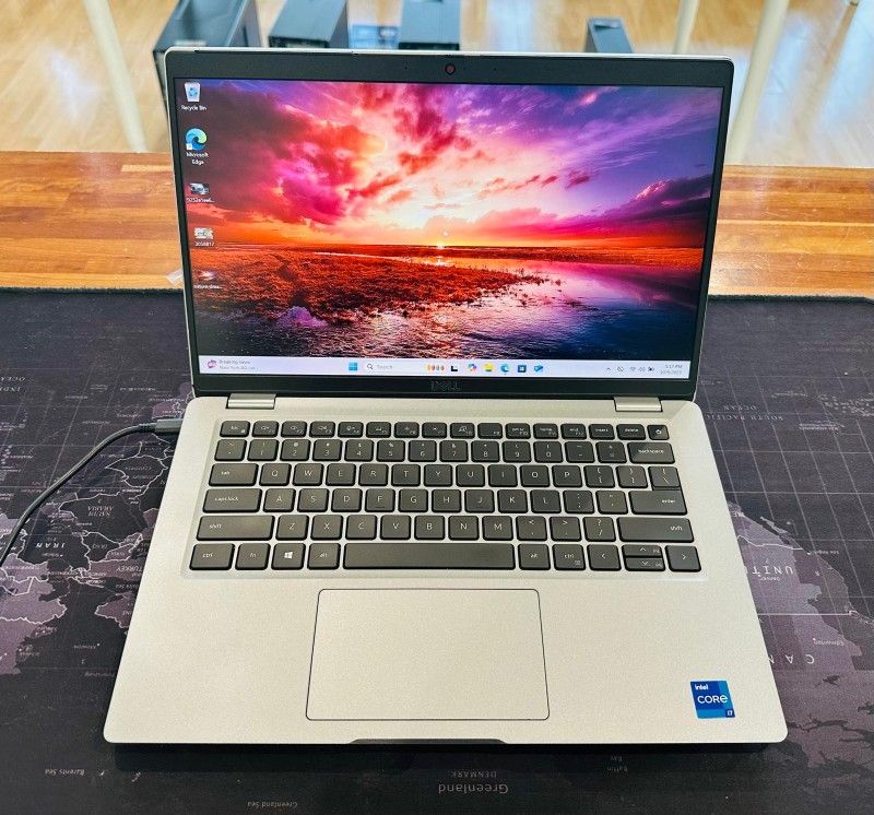 Dell Latitude 14” 5420 Core i7-1165G7 2.80Ghz 16GB RAM 256GB SSD Windows 11 Pro!!