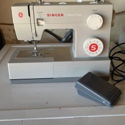 Singer Sewing Machine