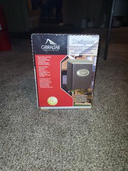 Brand New Desinger Mailbox With Lock And Key Only 20$