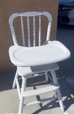 White wooden high chair
