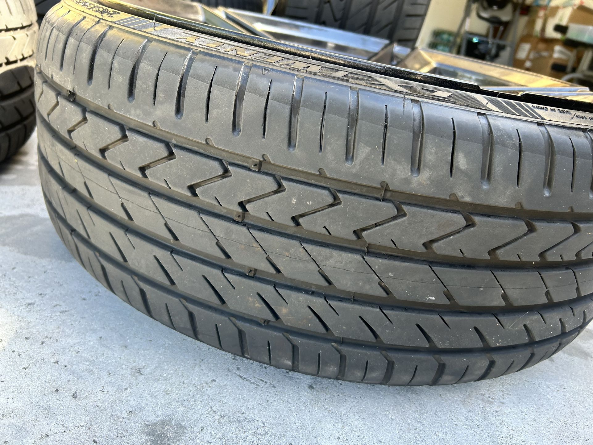 22” Wheels/Tires 5 x 120 bolt Pattern