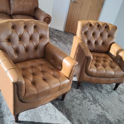 10x Executive Chesterfield Club Chairs (MINT Condition)