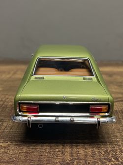 MINICHAMPS 180 08900 FORD CAPRI 1700 GT 1969 LIGHT GREEN METALLIC