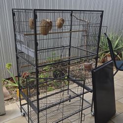 Jaula Negra Para Aves En Exelentes Condiciones Nueva 