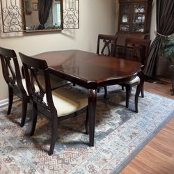 Cherry Wood Dining Table - 2 Leafs 8 Chairs