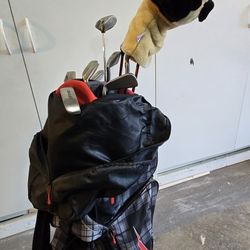 Right-Handed Golf Clubs & Bag (womans)