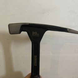 Dewalt 20oz Hammer 