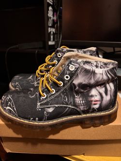 size 5 women Doc Martens
