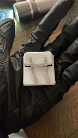 Sterling silver, Moissanite diamonds
