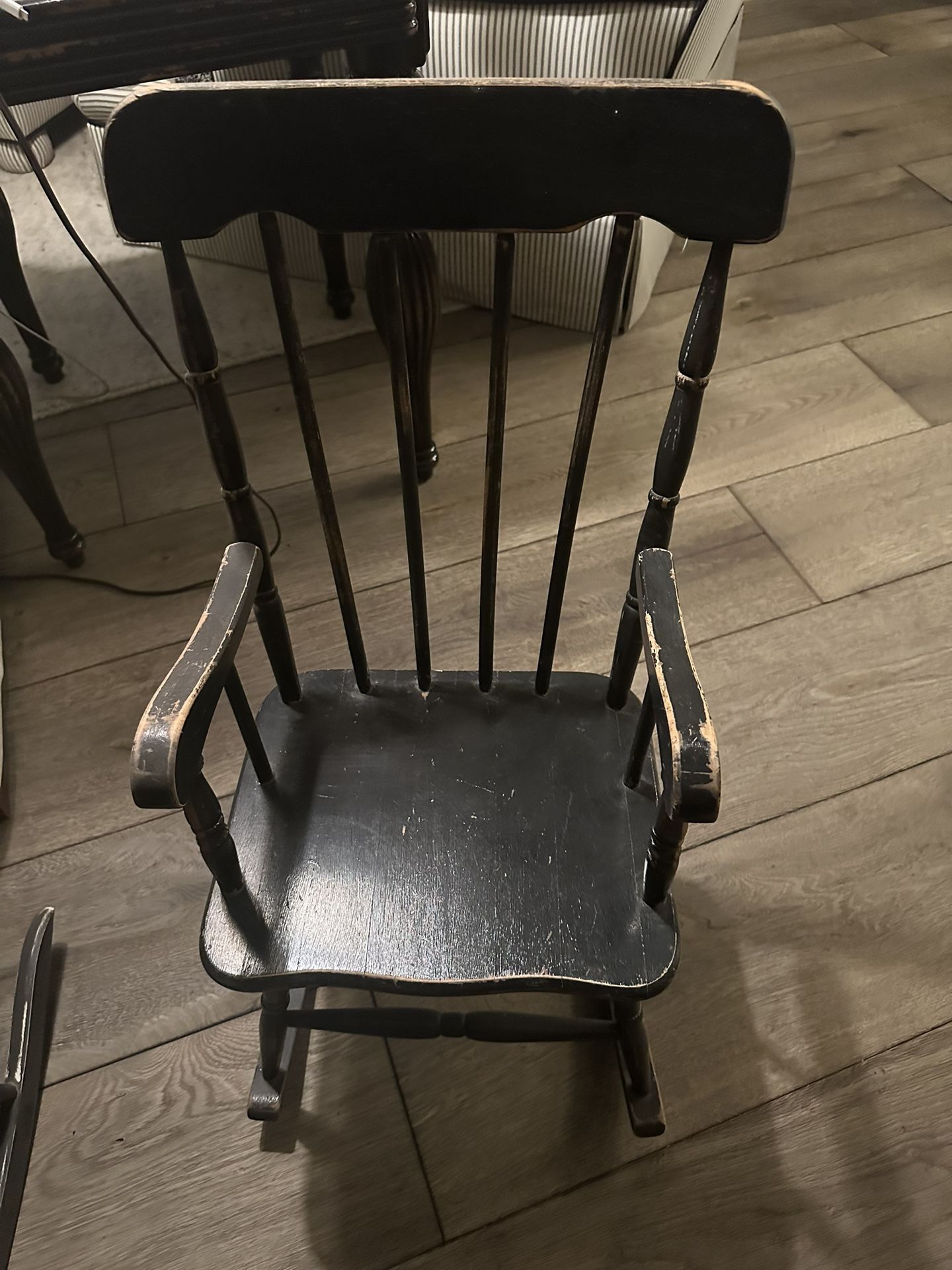 VINTAGE CHILD’S ROCKING CHAIR With Music